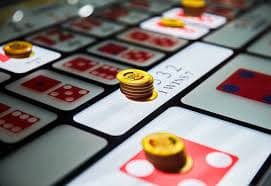 Tampilan permainan Fortune Rabbit di platform giga88 dengan gulungan dan simbol keberuntungan